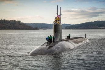 Američka podmornica na nuklearni pogon oštećena prilikom udara u nepoznati predmet Američka podmornica na nuklearni pogon oštećena prilikom udara u nepoznati predmet