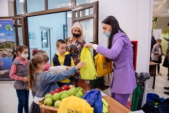 Dodijeljene nagrade za najbolje likovne radove na temu “Jesen na selu” Dodijeljene nagrade za najbolje likovne radove na temu “Jesen na selu”