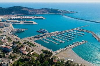 Bar ove sezone bez trajekata sa Barijem i Ankonom