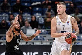 Partizan lako izašao na kraj sa “studentima” Partizan lako izašao na kraj sa “studentima”