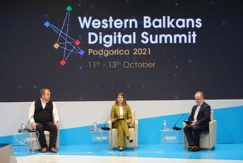 Srzentić: Posvećeni smo efikasnijem unapređenju programa digitalne transformacije Srzentić: Posvećeni smo efikasnijem unapređenju programa digitalne transformacije