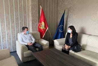 Begović najavio otvaranje omladinskog centra u Gusinju Begović najavio otvaranje omladinskog centra u Gusinju