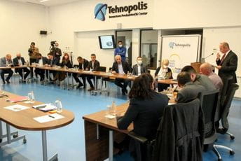 Bugarin: Rješavanje problema otpada od izuzetnog značaja radi brže integracije u EU Bugarin: Rješavanje problema otpada od izuzetnog značaja radi brže integracije u EU