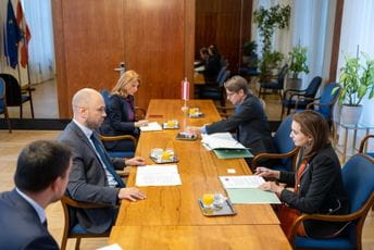 Zadić-Radulović: Svesrdno podržavamo Zapadni Balkan, pristupanje da bude visoko na agendi EU Zadić-Radulović: Svesrdno podržavamo Zapadni Balkan, pristupanje da bude visoko na agendi EU