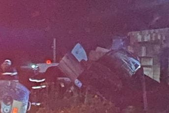 Nesreća u Kavačkom polju: Automobil sletio s puta, poginula jedna osoba Nesreća u Kavačkom polju: Automobil sletio s puta, poginula jedna osoba