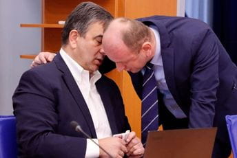 Knežević: Bojkot vladinih zakona i međunarodno posredništvo za izbore ako ne uspiju pregovori Knežević: Bojkot vladinih zakona i međunarodno posredništvo za izbore ako ne uspiju pregovori