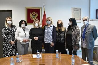 Borovinić-Bojović uručila sertifikate ljekarima za zvanje primarijusa Borovinić-Bojović uručila sertifikate ljekarima za zvanje primarijusa