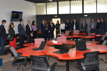 Otvorena Coreit računarska sala na Elektrotehničkom fakultetu Otvorena Coreit računarska sala na Elektrotehničkom fakultetu