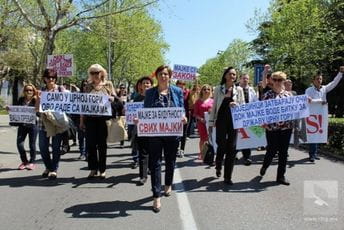 Majke poslale zahtjev Bečiću: Traže hitan sastanak sa Spajićem Majke poslale zahtjev Bečiću: Traže hitan sastanak sa Spajićem