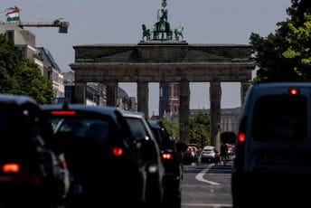 Berlin: Urna sa pepelom neonaciste postavljena na jevrejski grob Berlin: Urna sa pepelom neonaciste postavljena na jevrejski grob