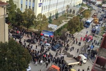 U Mitrovici hospitalizovane dvije osobe, stabilnog su stanja U Mitrovici hospitalizovane dvije osobe, stabilnog su stanja