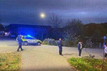 Haos u norveškom gradu: Izašao na ulicu sa lukom i strijelom i ubio više ljudi Haos u norveškom gradu: Izašao na ulicu sa lukom i strijelom i ubio više ljudi