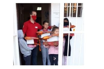 Crveni krst podijelio udžbenike za 302 učenika RE populacije Crveni krst podijelio udžbenike za 302 učenika RE populacije