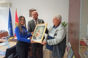 Donacija slika udruženja dijaspore iz Hrvatske Donacija slika udruženja dijaspore iz Hrvatske