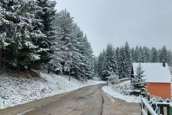 Na Žabljaku temperatura i dalje na nuli, pogledajte kako izgleda pod snijegom (FOTO) Na Žabljaku temperatura i dalje na nuli, pogledajte kako izgleda pod snijegom (FOTO)