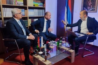 Knežević: Saša Čađenović slao pitanja i odgovore advokatu Džozefa Asada, spreman sam za poligraf Knežević: Saša Čađenović slao pitanja i odgovore advokatu Džozefa Asada, spreman sam za poligraf