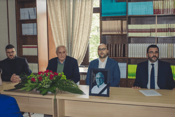 Nikčević bio jedan od najglasnijih afirmatora crnogorskoga jezika, književnosti i kulture Nikčević bio jedan od najglasnijih afirmatora crnogorskoga jezika, književnosti i kulture