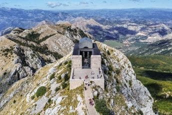 Rušenje bi bilo kulturocid Njegošev Mauzolej na Lovćenu, Ivan Meštrović 1974.