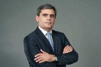 Lider BS Ervin Ibrahimović ponovo zadržan na granici sa Srbijom više sati Lider BS Ervin Ibrahimović ponovo zadržan na granici sa Srbijom više sati