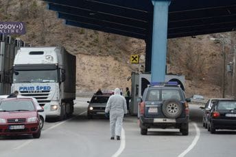 Metak pogodio kontejner graničara na Jarinju Metak pogodio kontejner graničara na Jarinju