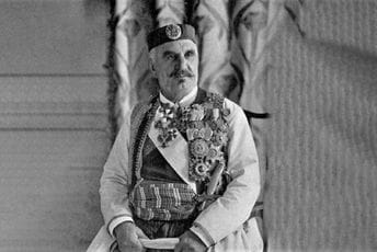 Sto godina, devedeset groša! Sto godina, devedeset groša!