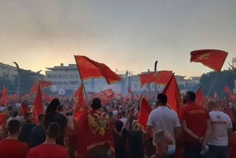 Večeras građanski protest ispred Vlade Večeras građanski protest ispred Vlade