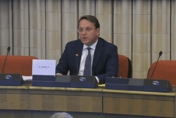 Varhelji: Bez ispunjavanja privremenih mjerila u vladavini prava nema napretka Varhelji: Bez ispunjavanja privremenih mjerila u vladavini prava nema napretka