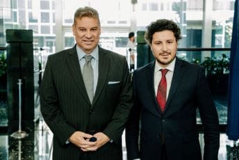 Krivokapićevom mediju sumnjiv sastanak Abazovića sa Eskobarom Krivokapićevom mediju sumnjiv sastanak Abazovića sa Eskobarom