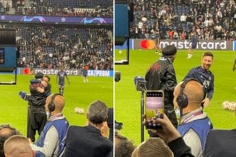 Emotivan zagrljaj učitelja i učenika: Ronaldinjo se pojavio na Parku prinčeva, Mesi dotrčao da ga pozdravi Emotivan zagrljaj učitelja i učenika: Ronaldinjo se pojavio na Parku prinčeva, Mesi dotrčao da ga pozdravi