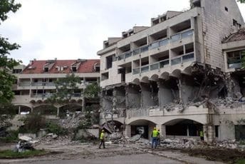 Umjesto „Fjorda“ i Jugooceanije hotelski kompleks sa 230 ležaja Rušenje hotela Fjord