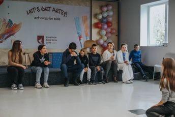 Prvi projekat Fondacije Kreativne žene Crne Gore: Art radionice za cetinjske mališane Prvi projekat Fondacije Kreativne žene Crne Gore: Art radionice za cetinjske mališane