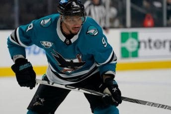 Hokejaš lažirao potvrdu o vakcinaciji, suspendovan na 21 utakmicu Hokejaš lažirao potvrdu o vakcinaciji, suspendovan na 21 utakmicu