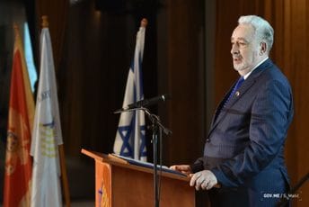 U reformskom smo zamahu, vraćamo kamenčiće koje su izglavili talasi neodgovornosti U reformskom smo zamahu, vraćamo kamenčiće koje su izglavili talasi neodgovornosti