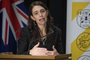 Premijerka Novog Zelanda smireno reagovala na zemljotres u toku pres konferencije: Izvinite, male smetnje Premijerka Novog Zelanda smireno reagovala na zemljotres u toku pres konferencije: Izvinite, male smetnje