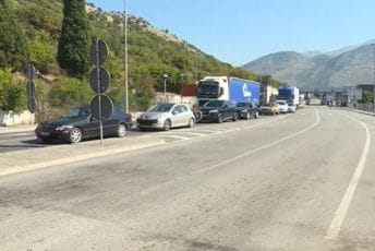 Sat čekanja na granici košta nas dva eura Sat čekanja na granici košta nas dva eura