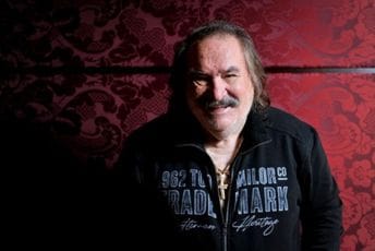 Mišo Kovač hospitalizovan zbog koronavirusa Mišo Kovač hospitalizovan zbog koronavirusa