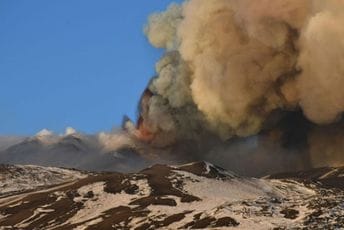 U toku nova erupcija Etne U toku nova erupcija Etne