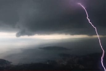 Budva: Snimanje oluje umalo ga koštalo života Budva: Snimanje oluje umalo ga koštalo života