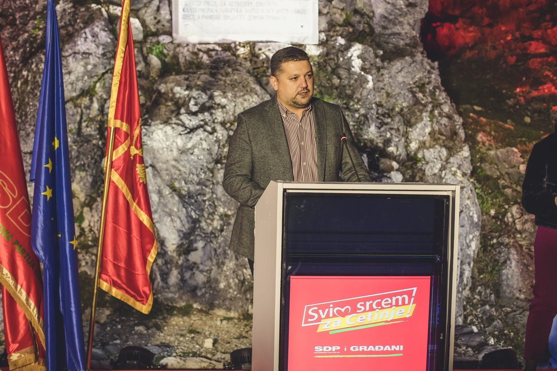 Fotografija 1: Đurašković: Nećemo nijemo posmatrati urušavanje Grada heroja, izbor 5. decembra lakši nego bilo kada ranije
