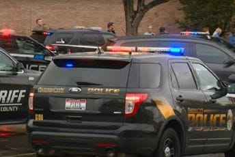 Dvoje ubijenih i četvoro ranjenih u pucnjavi u tržnom centru u SAD Dvoje ubijenih i četvoro ranjenih u pucnjavi u tržnom centru u SAD