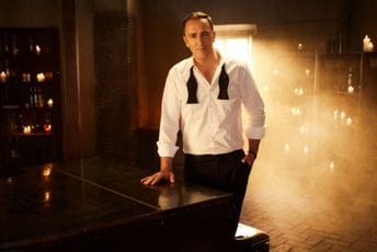 Sergej Ćetković sa koferom punim pjesama u Kombank dvorani Sergej Ćetković sa koferom punim pjesama u Kombank dvorani