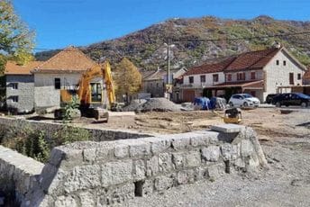 Njeguši: Radovi na trgu, najavljuju ih uskoro i u objektu škole Njeguši: Radovi na trgu, najavljuju ih uskoro i u objektu škole