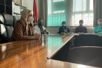 Borovinić-Bojović: Cetinjani najbolji u vakcinaciji, bolnica Danilo I jedna od najvažnijih u državi Borovinić-Bojović: Cetinjani najbolji u vakcinaciji, bolnica Danilo I jedna od najvažnijih u državi