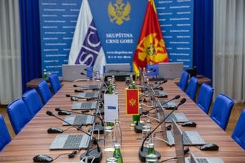 Misija OEBS-a Skupštini donirala vrijednu informatičku opremu Misija OEBS-a Skupštini donirala vrijednu informatičku opremu