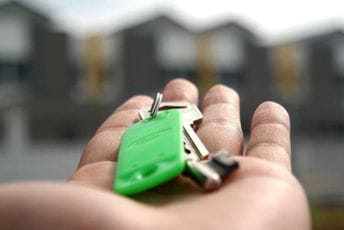 Kupiti stan ili plaćati kiriju: Šta je isplativije u Crnoj Gori na duži rok?