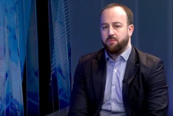 Nikolić: “Najsposobnija vlada u istoriji Crne Gore” svilenim gajtanom prijeti radnicima KAP-a Nikolić: “Najsposobnija vlada u istoriji Crne Gore” svilenim gajtanom prijeti radnicima KAP-a