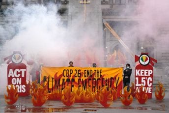 Džet-leg, klimatski negativci i kafa: Sedam faza svakog COP-a Džet-leg, klimatski negativci i kafa: Sedam faza svakog COP-a