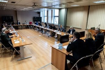 MEPG: Projekat „Solari 3000+ i 500+” neophodan Crnoj Gori MEPG: Projekat „Solari 3000+ i 500+” neophodan Crnoj Gori