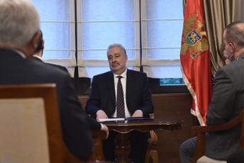 Krivokapić o kapeli: Sve će doći u svoje vrijeme; ne bih mogao da prošetam Cetinjem sa srpskim mitropolitom Krivokapić o kapeli: Sve će doći u svoje vrijeme; ne bih mogao da prošetam Cetinjem sa srpskim mitropolitom
