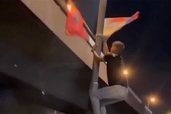 "Otvoreni Balkan": Djeca u Beogradu skidala i gazila zastave Albanije "Otvoreni Balkan": Djeca u Beogradu skidala i gazila zastave Albanije